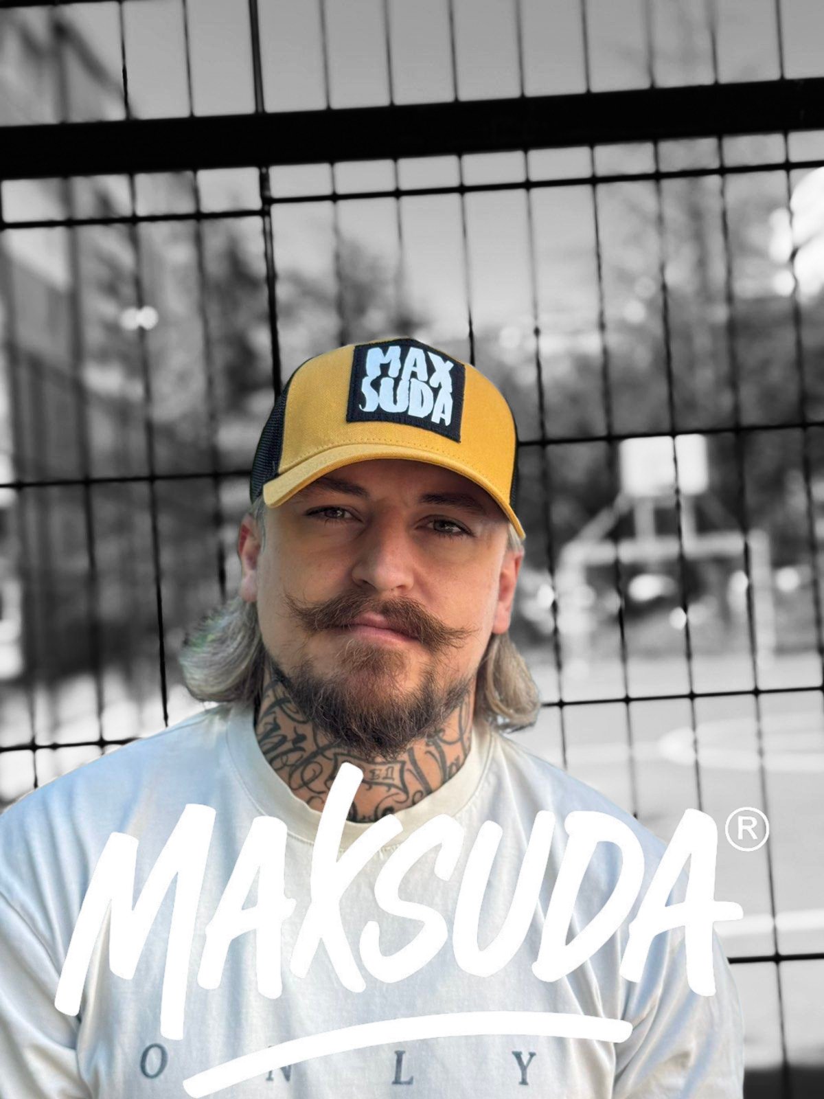Шапка MAXSUDA Жълта +2 магнита подарък